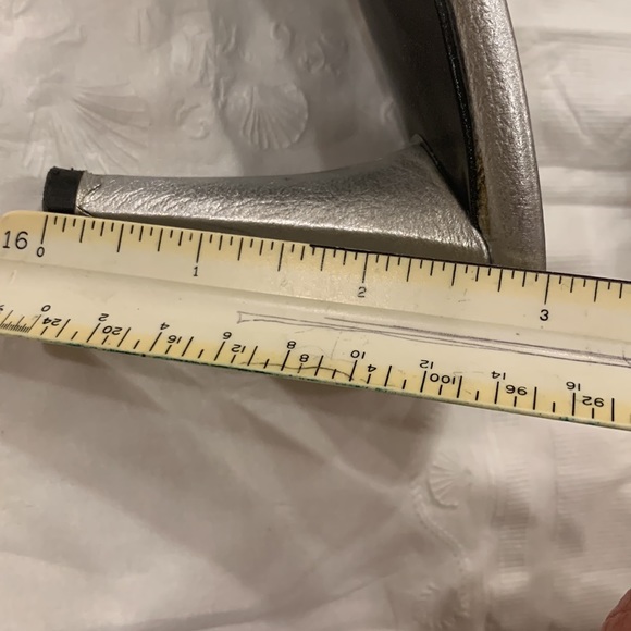 Belle by Sigerson Morrison Womens Leatger Silver Heels in Size 9.5B - Picture 5 of 7